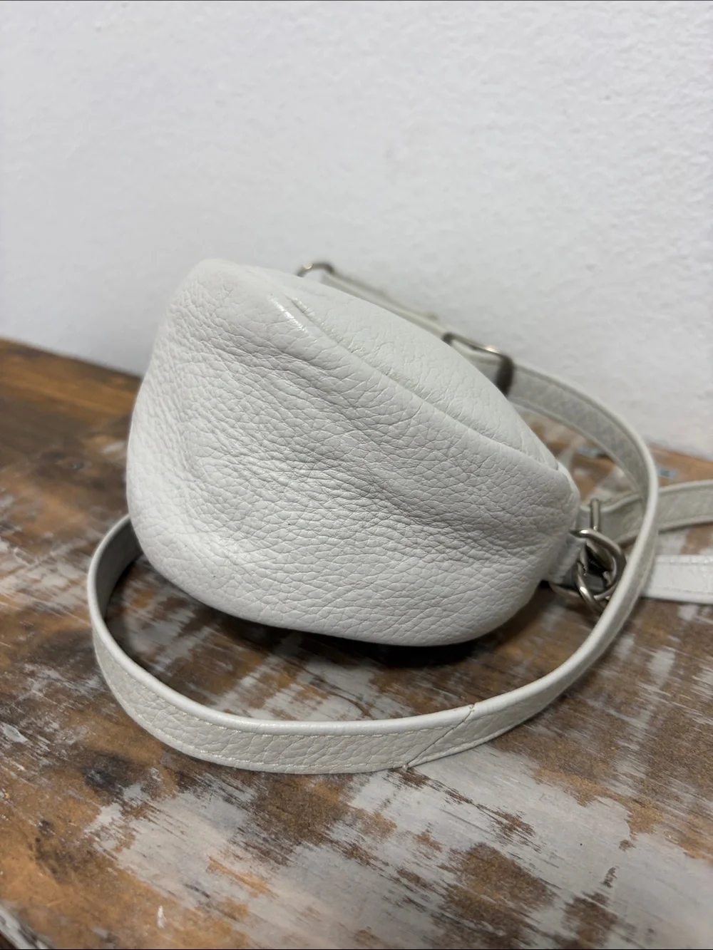 Ameribag Small Leather Minimalist Travel Sling Bag - Excellent Condition